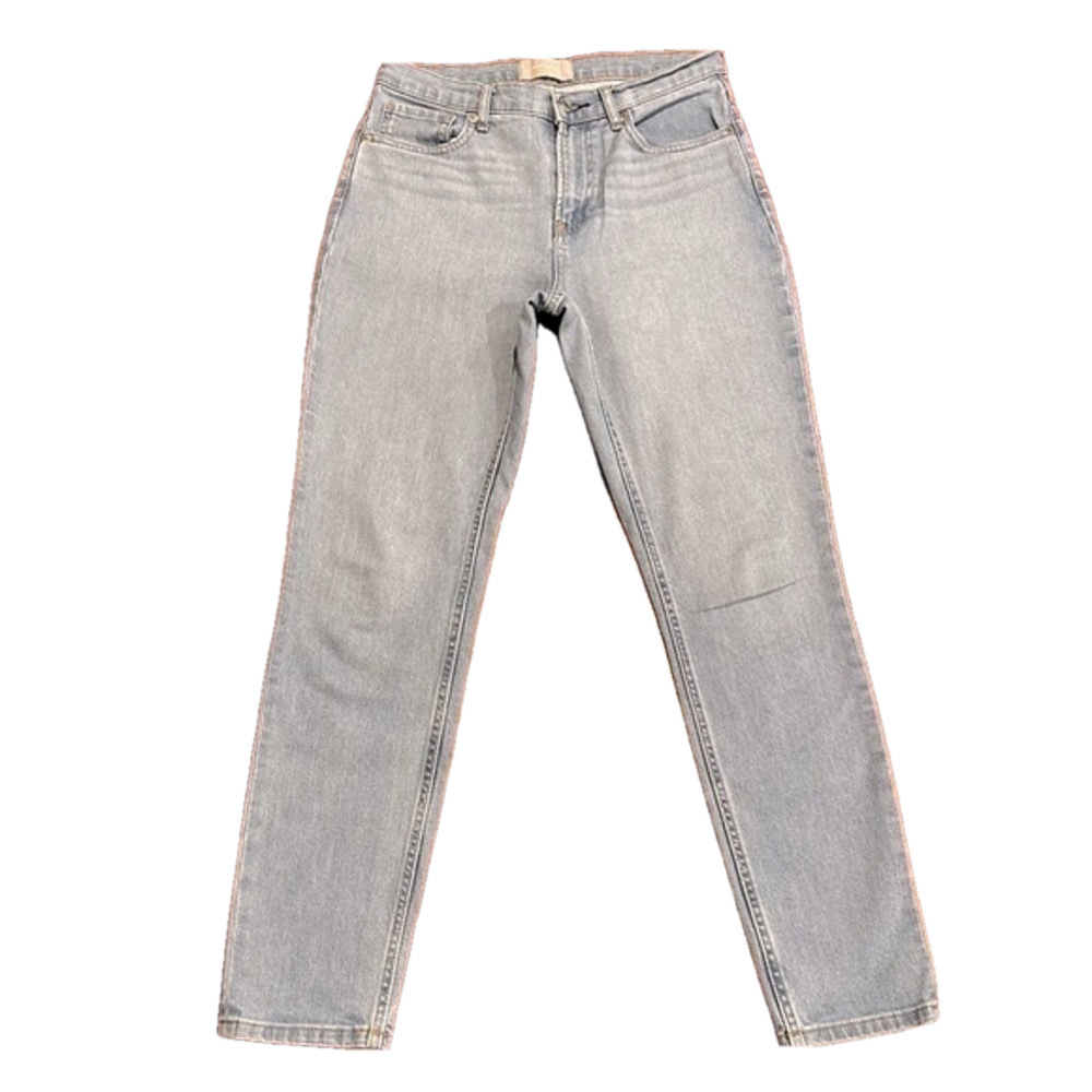 EVERLANE Mid- Rise Light Wash /Size 28